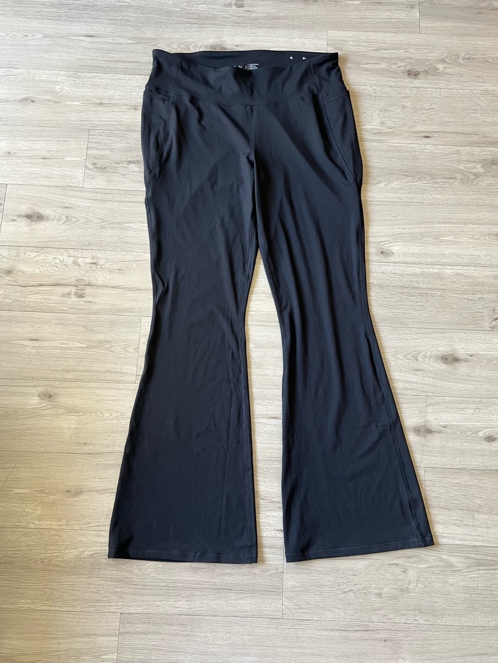 Livi Active Black Flare Leggings Sz 22/24 Long